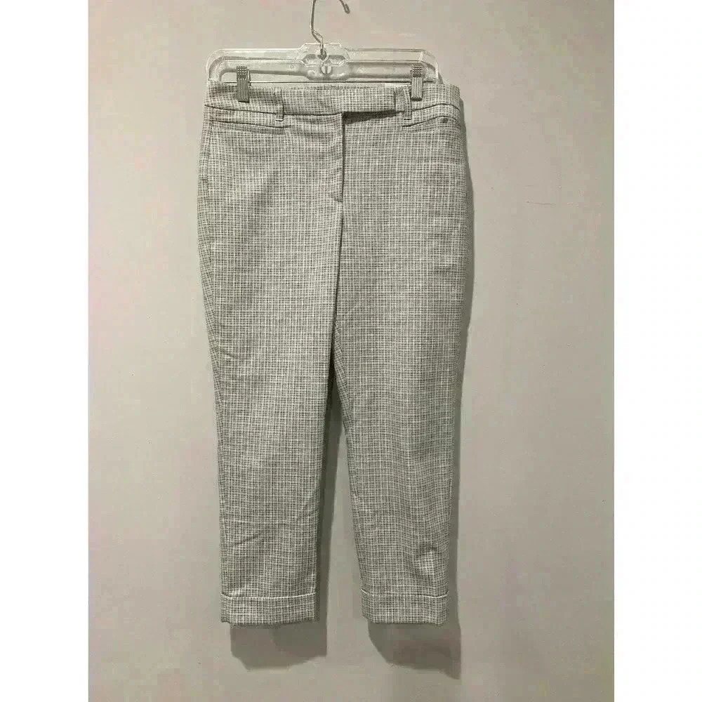 WHBM  NWT The slim crop pants size 6